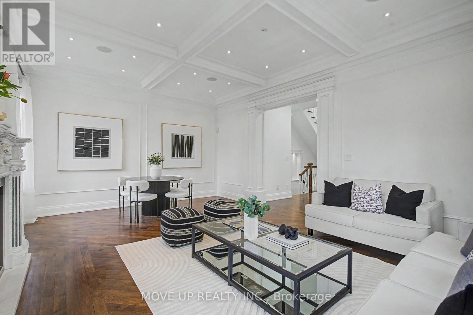 226 GLENGARRY AVENUE Image 14