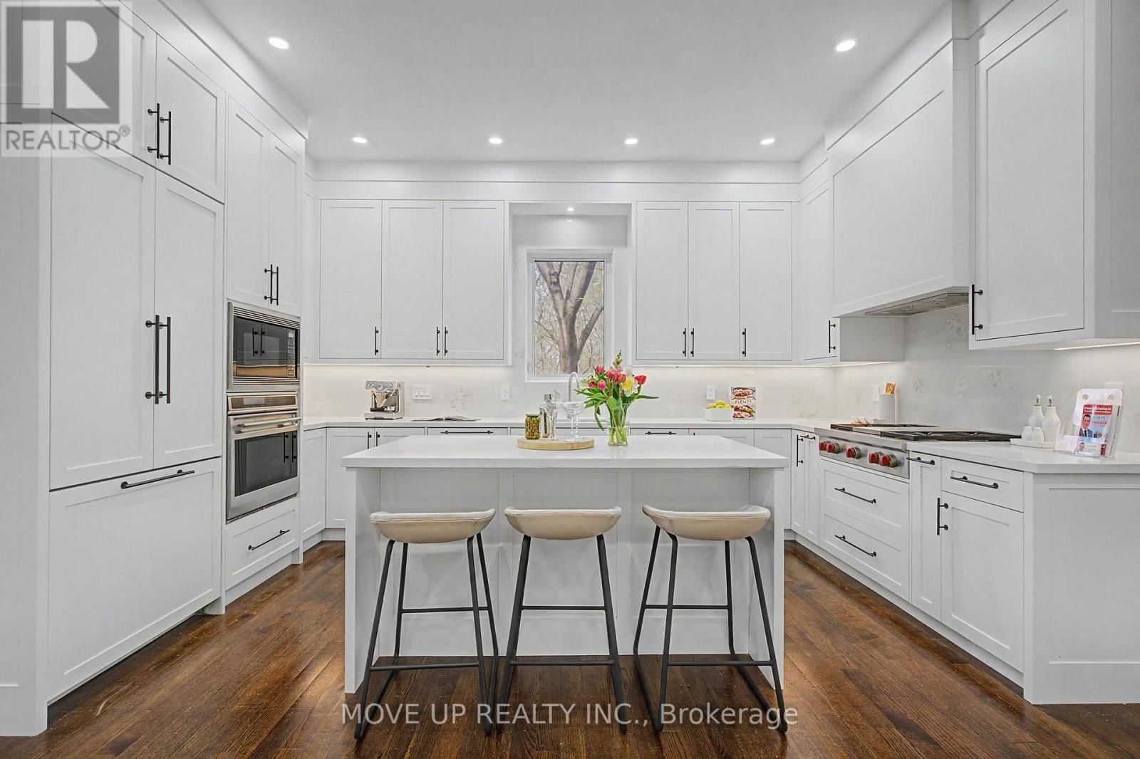 226 GLENGARRY AVENUE Image 17