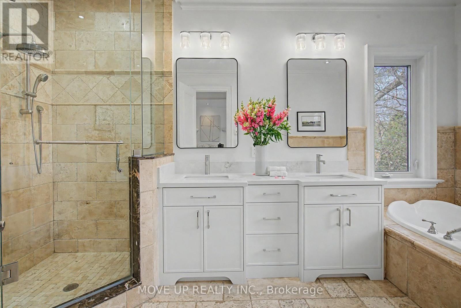 226 GLENGARRY AVENUE Image 22