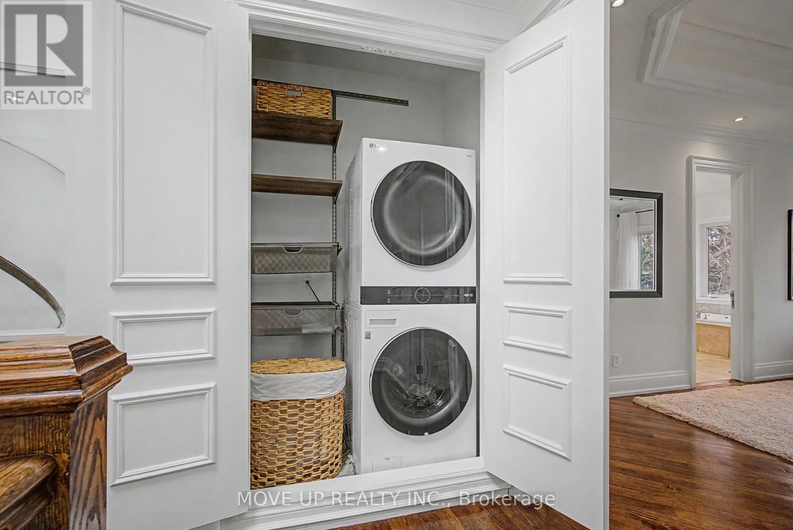 226 GLENGARRY AVENUE Image 29