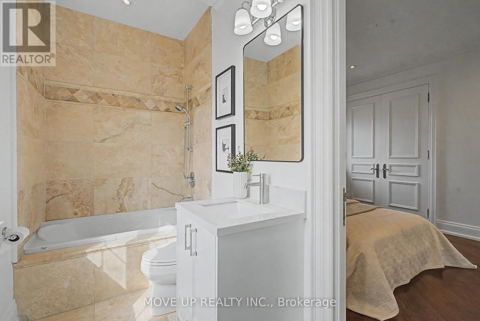 226 GLENGARRY AVENUE Image 30