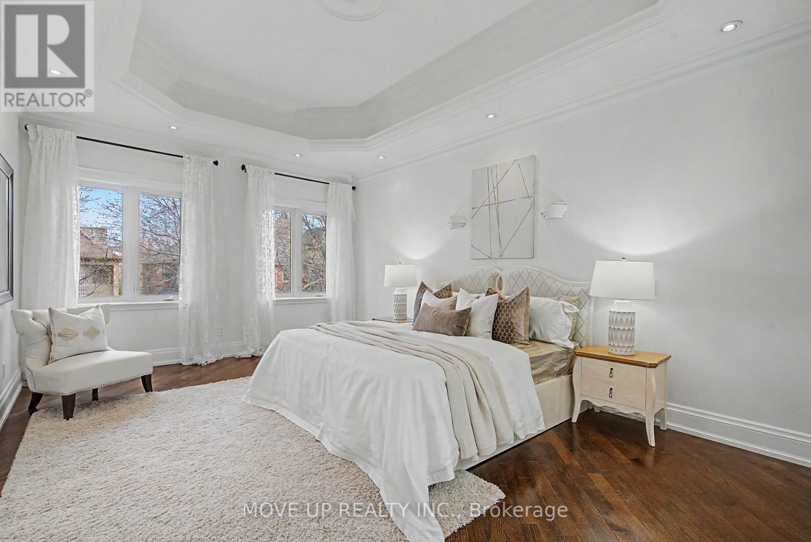 226 GLENGARRY AVENUE Image 33