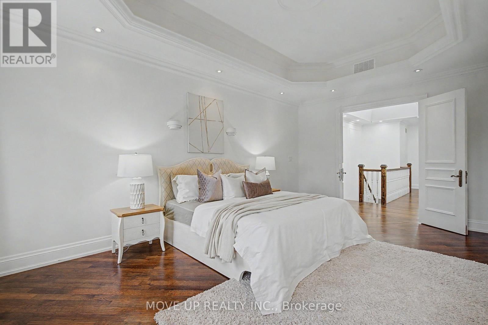 226 GLENGARRY AVENUE Image 34