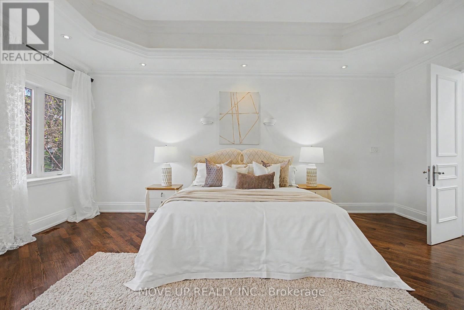 226 GLENGARRY AVENUE Image 35