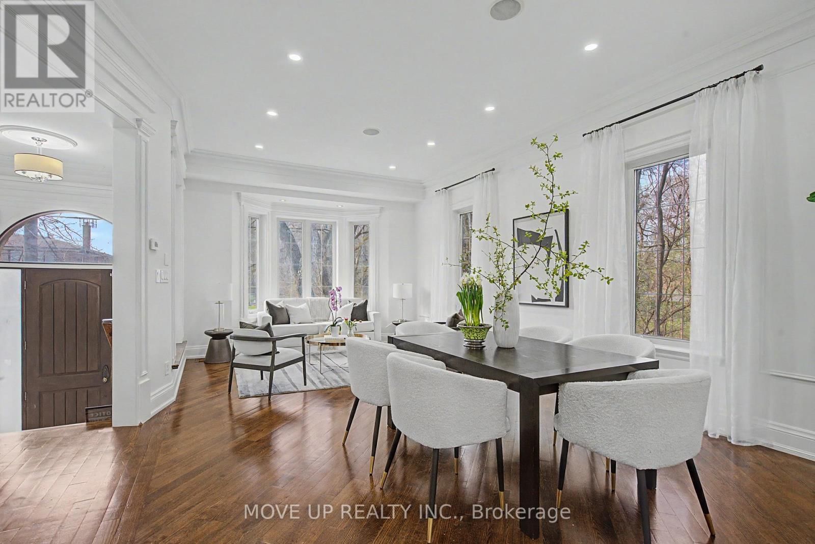 226 GLENGARRY AVENUE Image 6