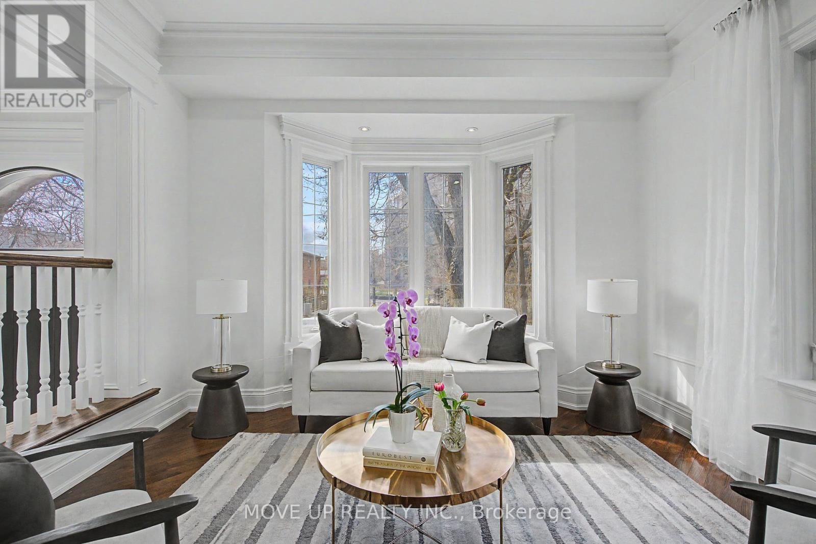 226 GLENGARRY AVENUE Image 7