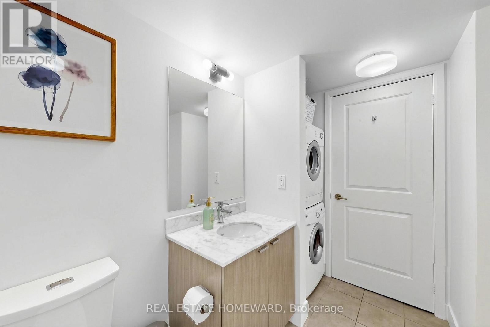 402 - 23 SHEPPARD AVENUE EAST Image 13