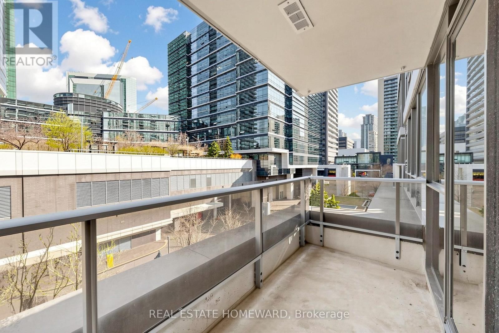 402 - 23 SHEPPARD AVENUE EAST Image 14