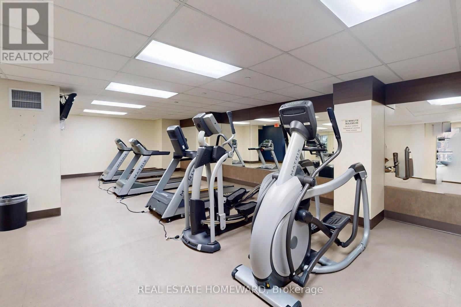 402 - 23 SHEPPARD AVENUE EAST Image 16