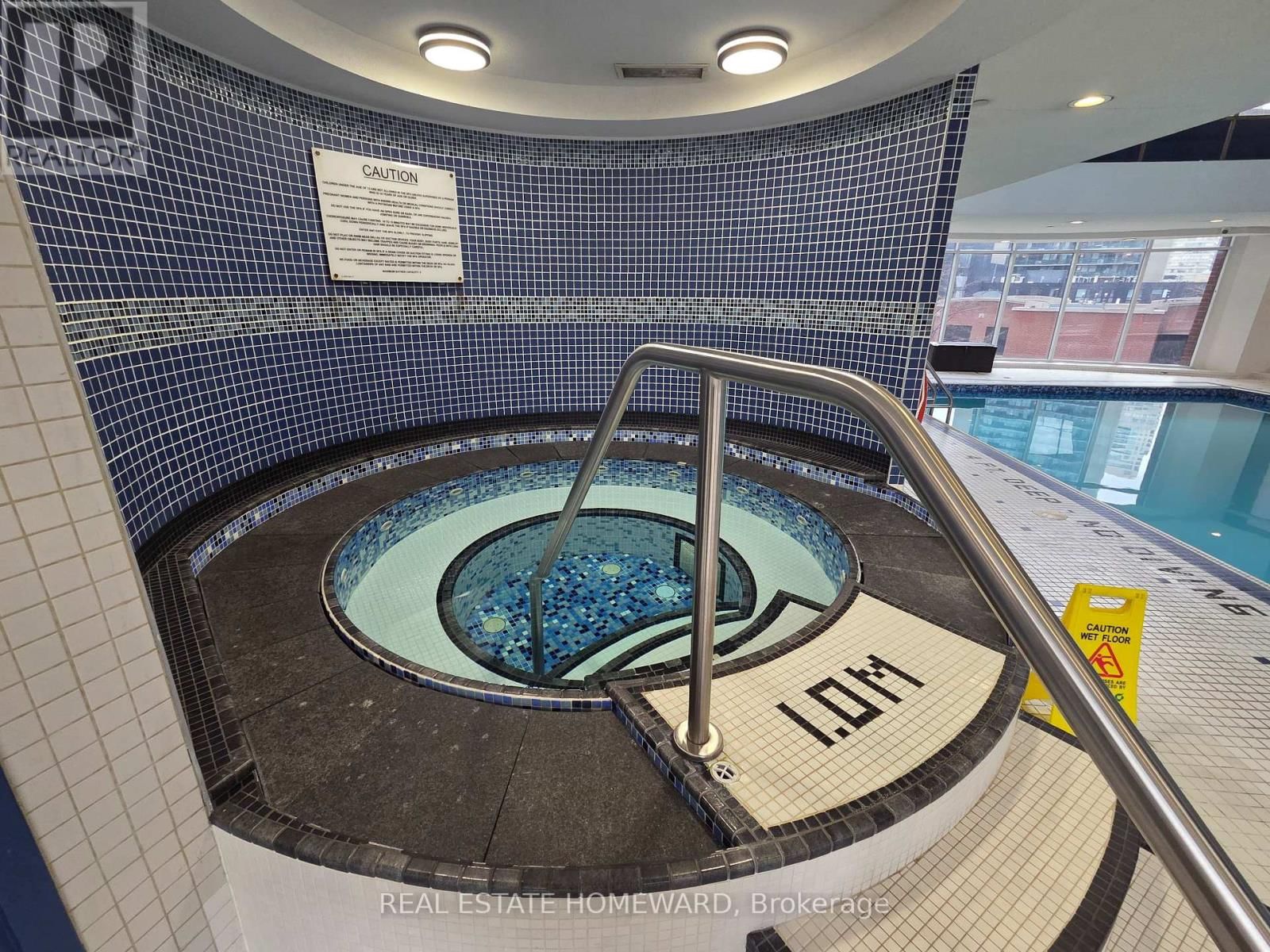 402 - 23 SHEPPARD AVENUE EAST Image 19