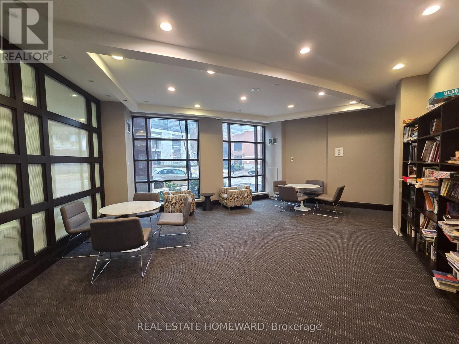 402 - 23 SHEPPARD AVENUE EAST Image 23