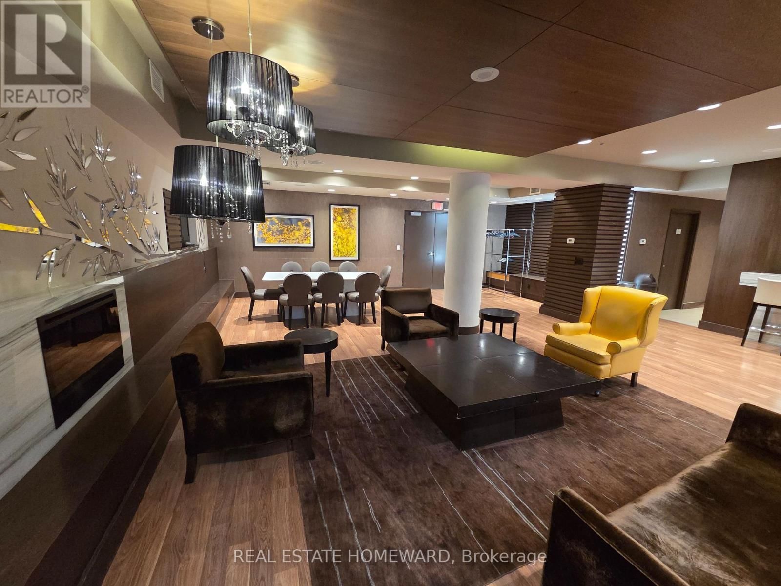 402 - 23 SHEPPARD AVENUE EAST Image 24