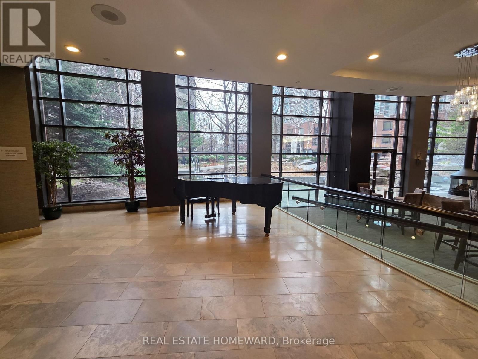 402 - 23 SHEPPARD AVENUE EAST Image 27