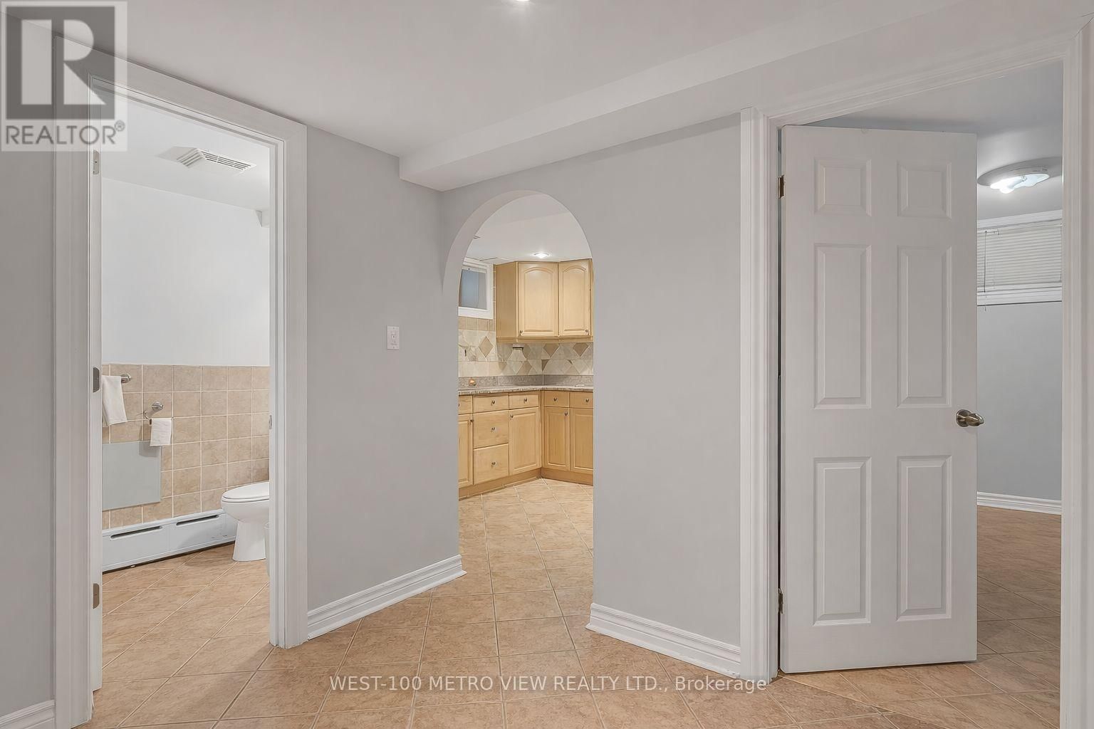 1733 DUFFERIN STREET Image 21