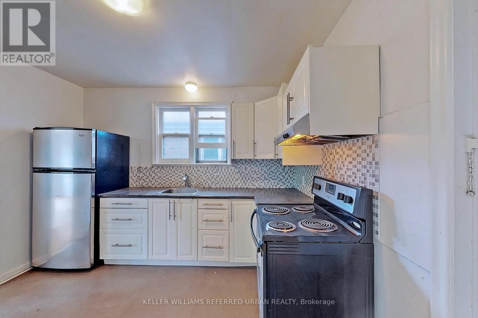 80 LANARK AVENUE Image 11