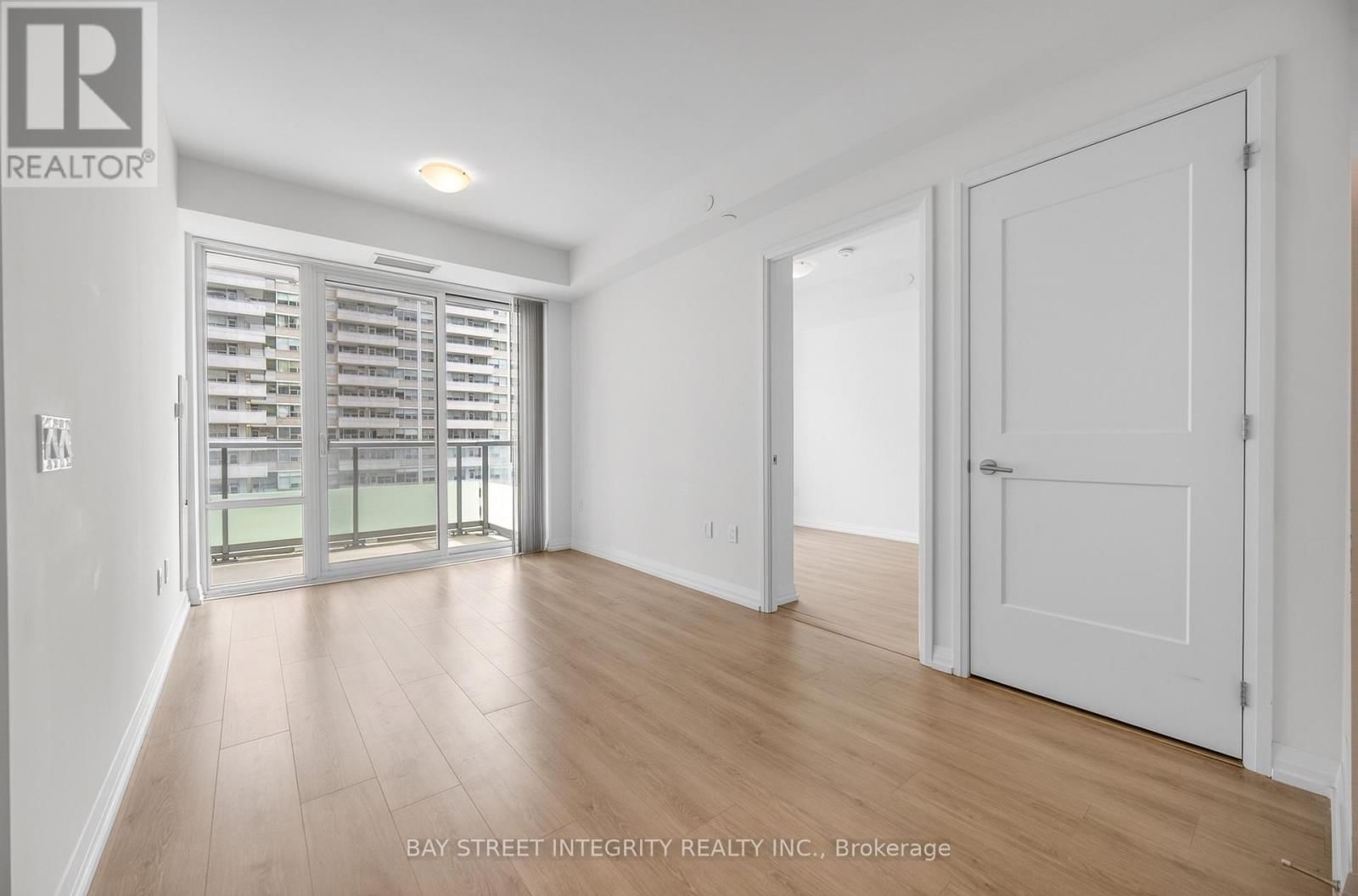 1720 - 50 DUNFIELD AVENUE Image 11