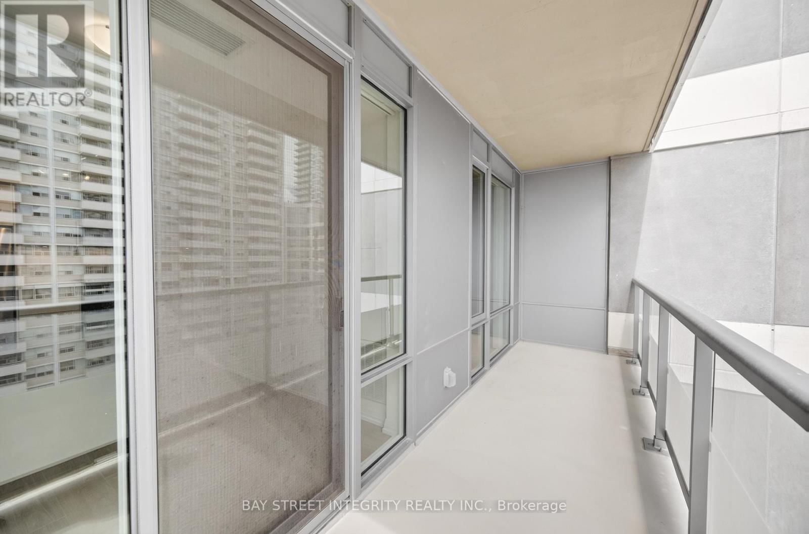 1720 - 50 DUNFIELD AVENUE Image 27