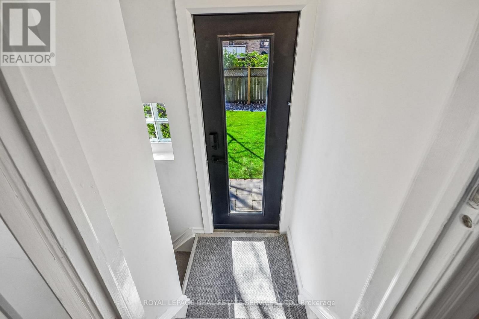 352 WINNETT AVENUE Image 22