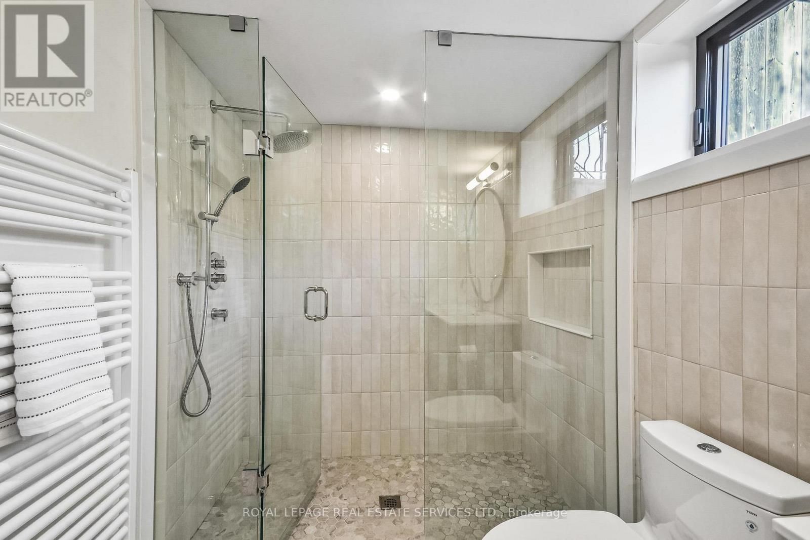 352 WINNETT AVENUE Image 28