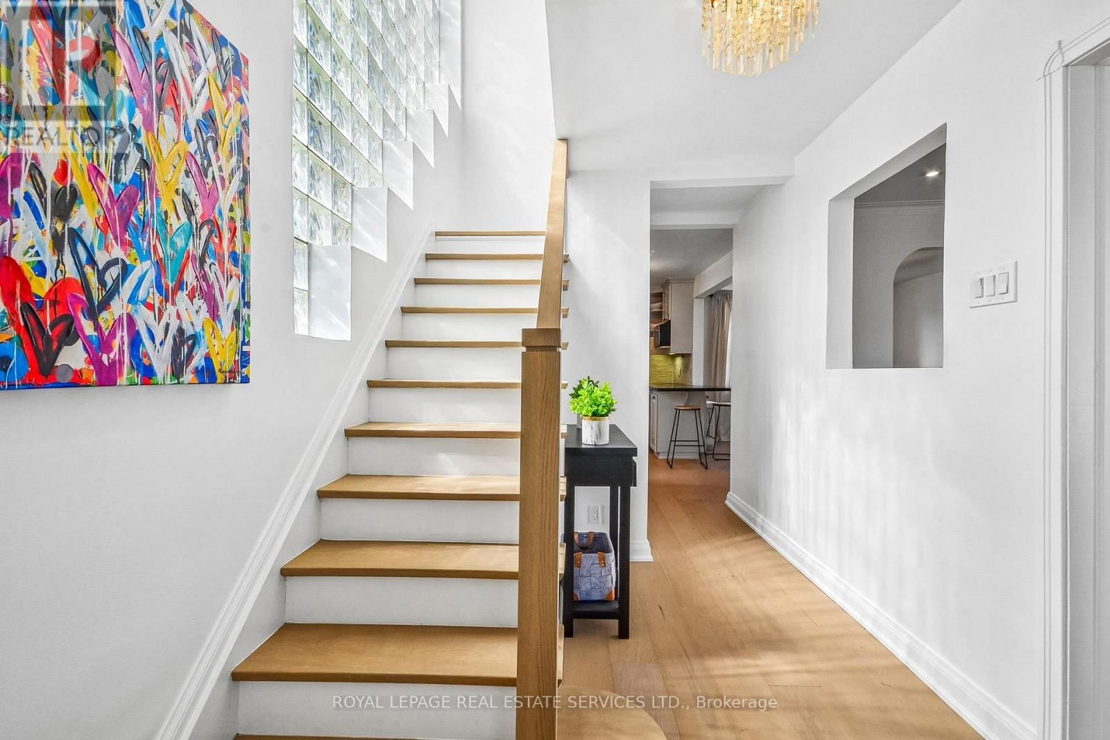 352 WINNETT AVENUE Image 3