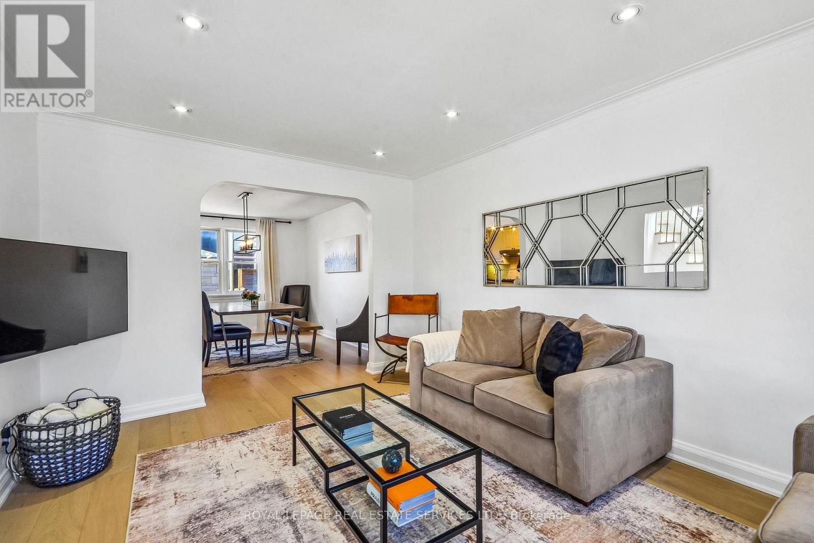 352 WINNETT AVENUE Image 5