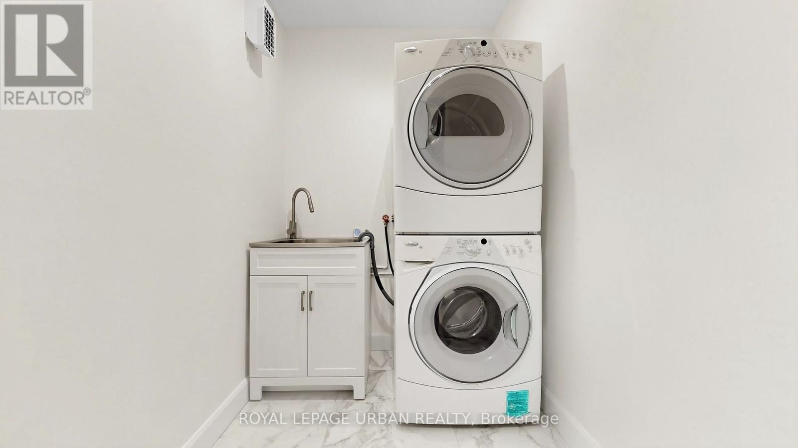 602 - 60 PAVANE LINKWAY Image 22