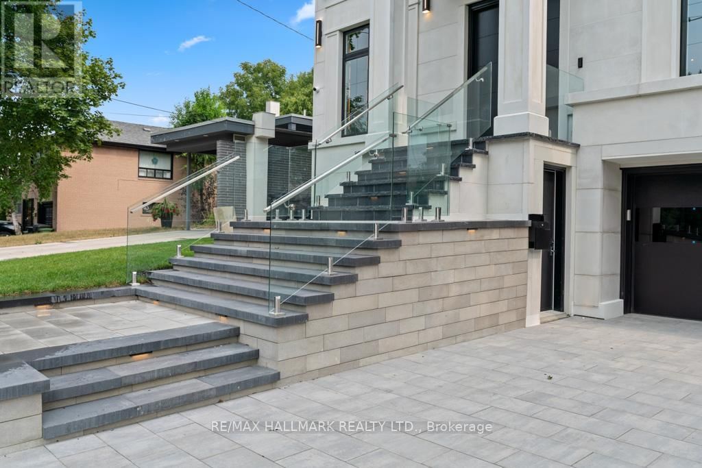 215 NORTHWOOD DRIVE Image 4