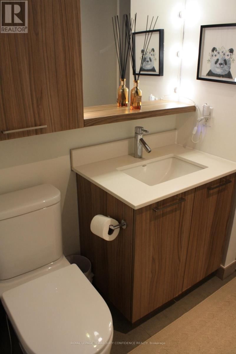 1205 - 78 TECUMSETH STREET Image 11