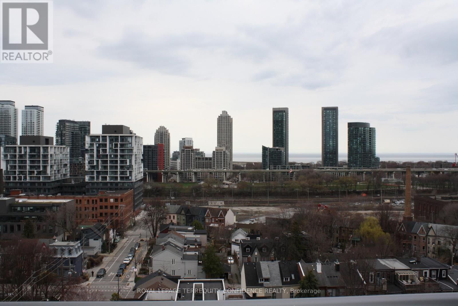 1205 - 78 TECUMSETH STREET Image 13