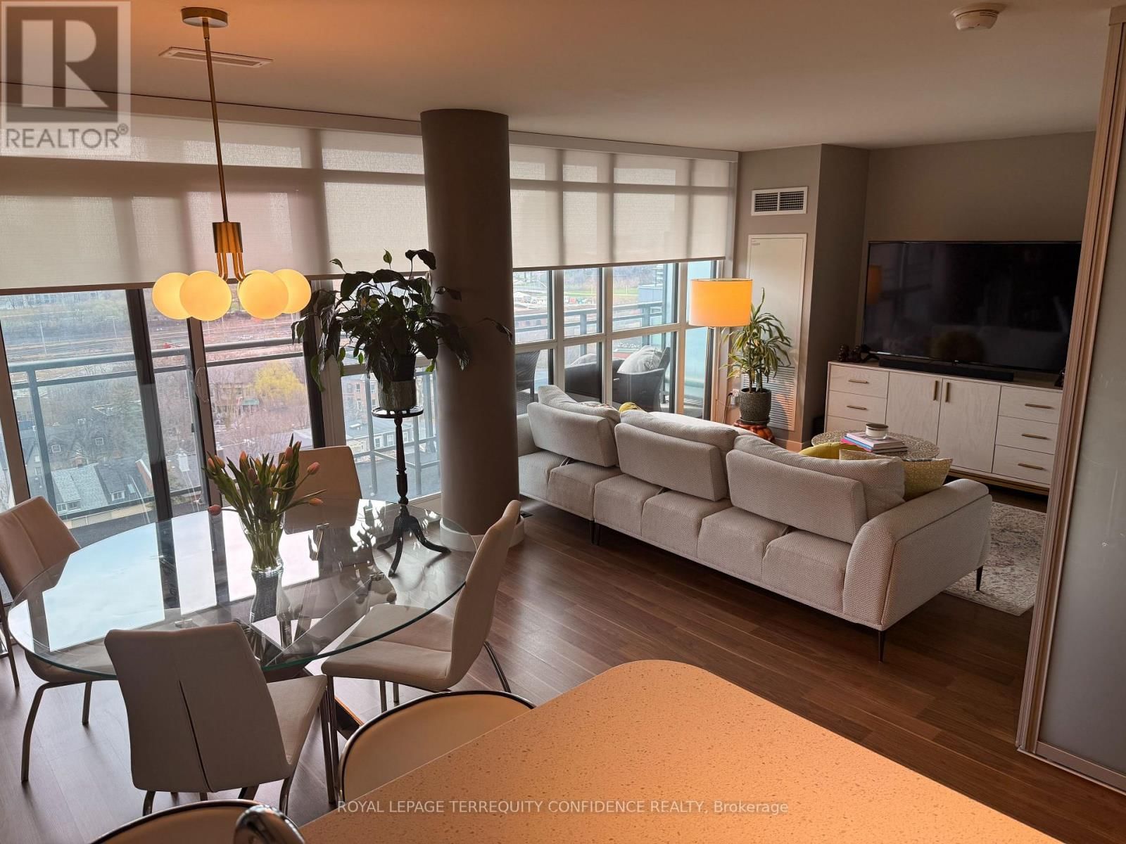 1205 - 78 TECUMSETH STREET Image 7