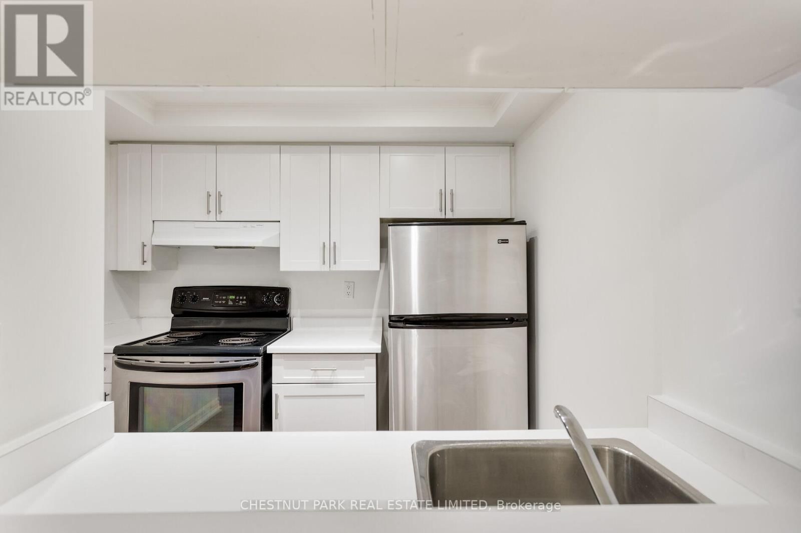 1408 - 1001 BAY STREET Image 10