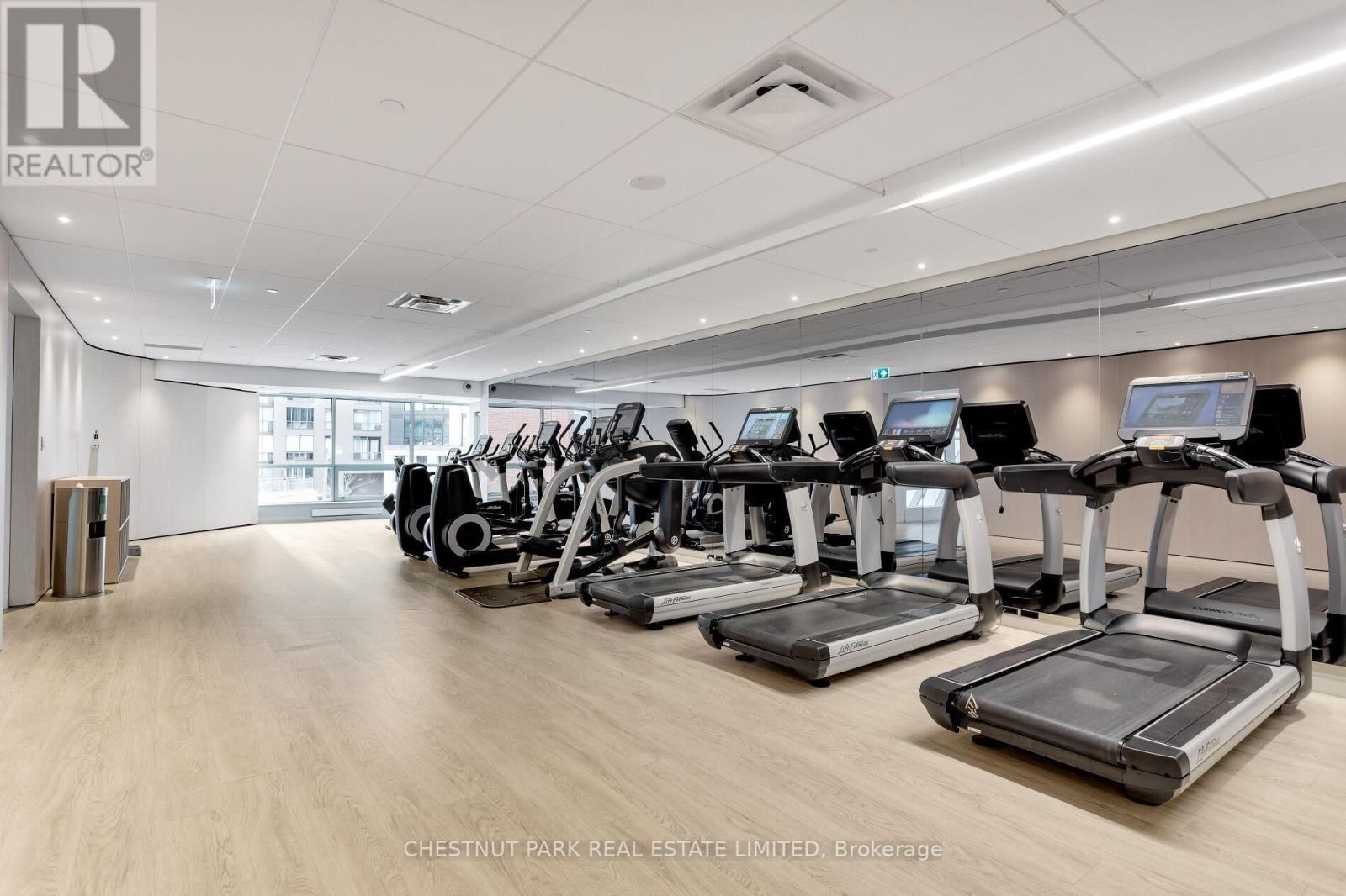 1408 - 1001 BAY STREET Image 28