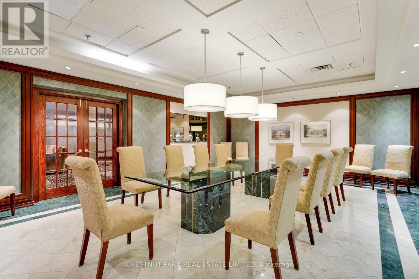 1408 - 1001 BAY STREET Image 30