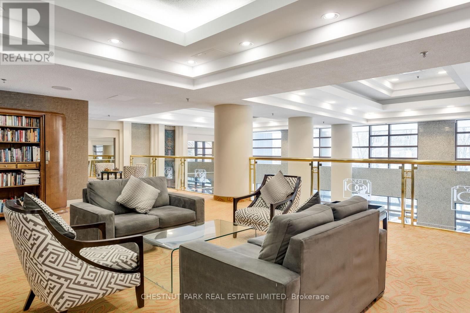 1408 - 1001 BAY STREET Image 31