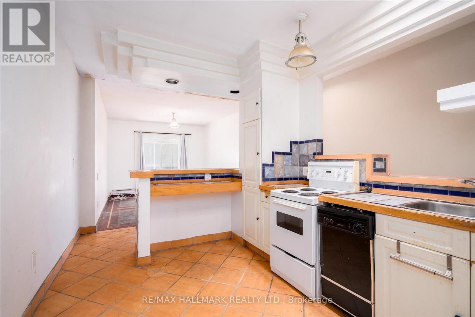 511 QUEEN STREET EAST Image 9