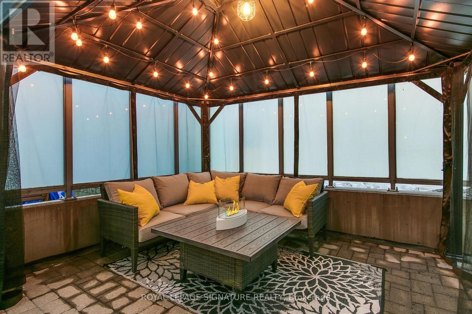 G25 - 350 WELLINGTON STREET WEST Image 15