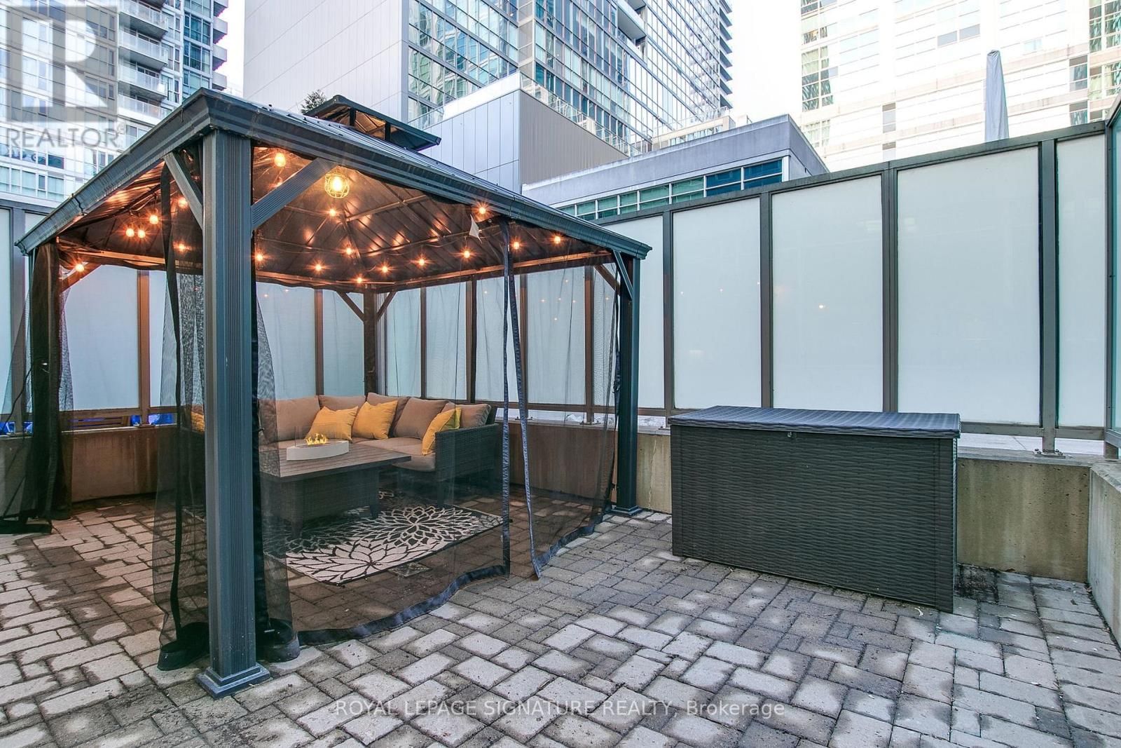 G25 - 350 WELLINGTON STREET WEST Image 17