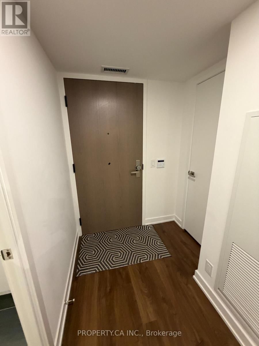 525 - 30 TRETTI WAY Image 12