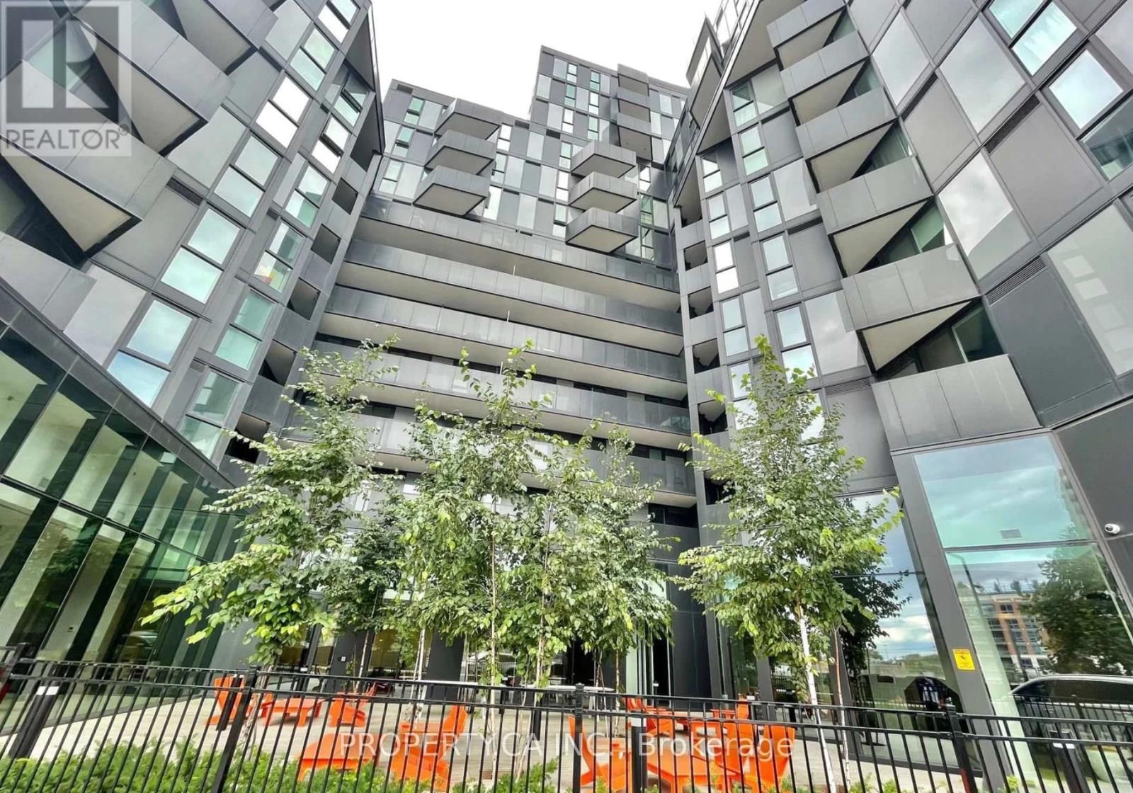 525 - 30 TRETTI WAY Image 15