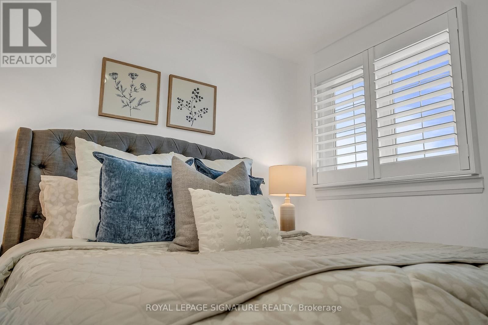 70 CLOVELLY AVENUE Image 19