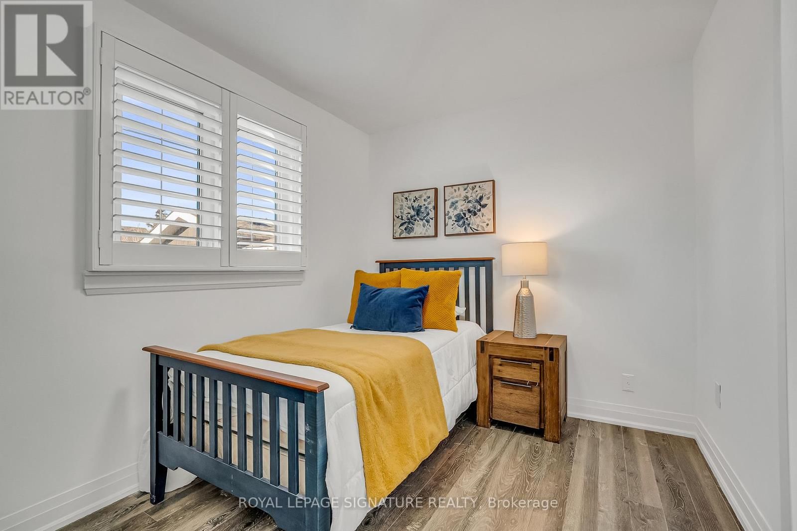 70 CLOVELLY AVENUE Image 21