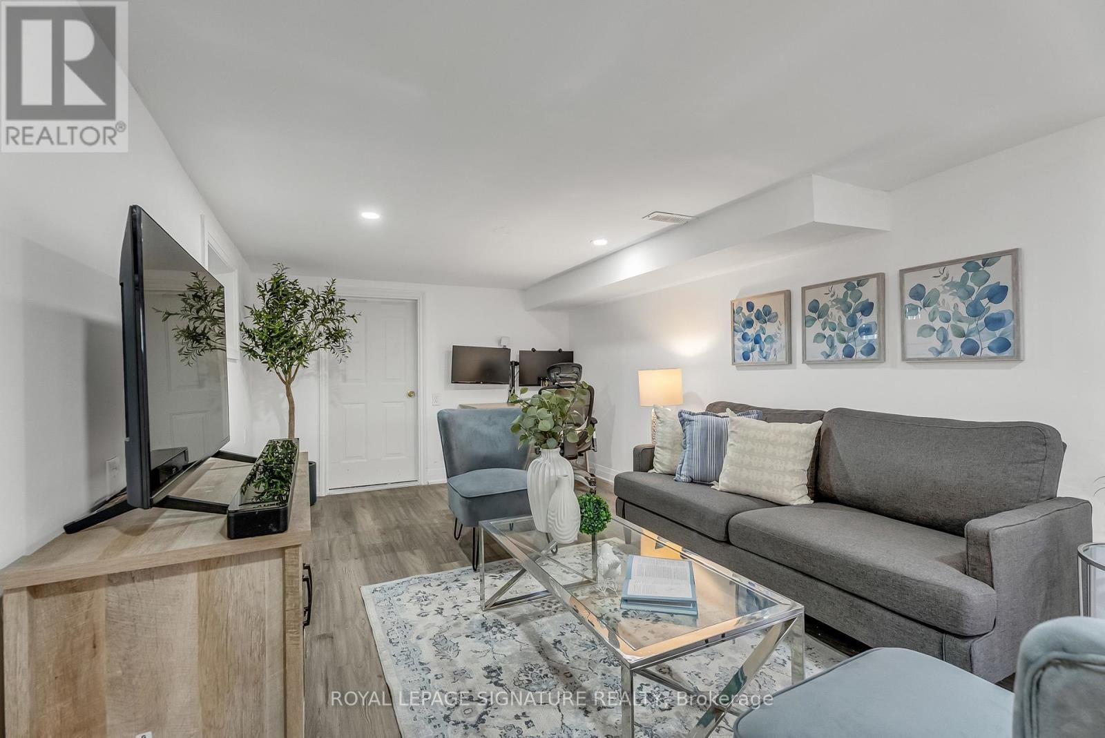 70 CLOVELLY AVENUE Image 25