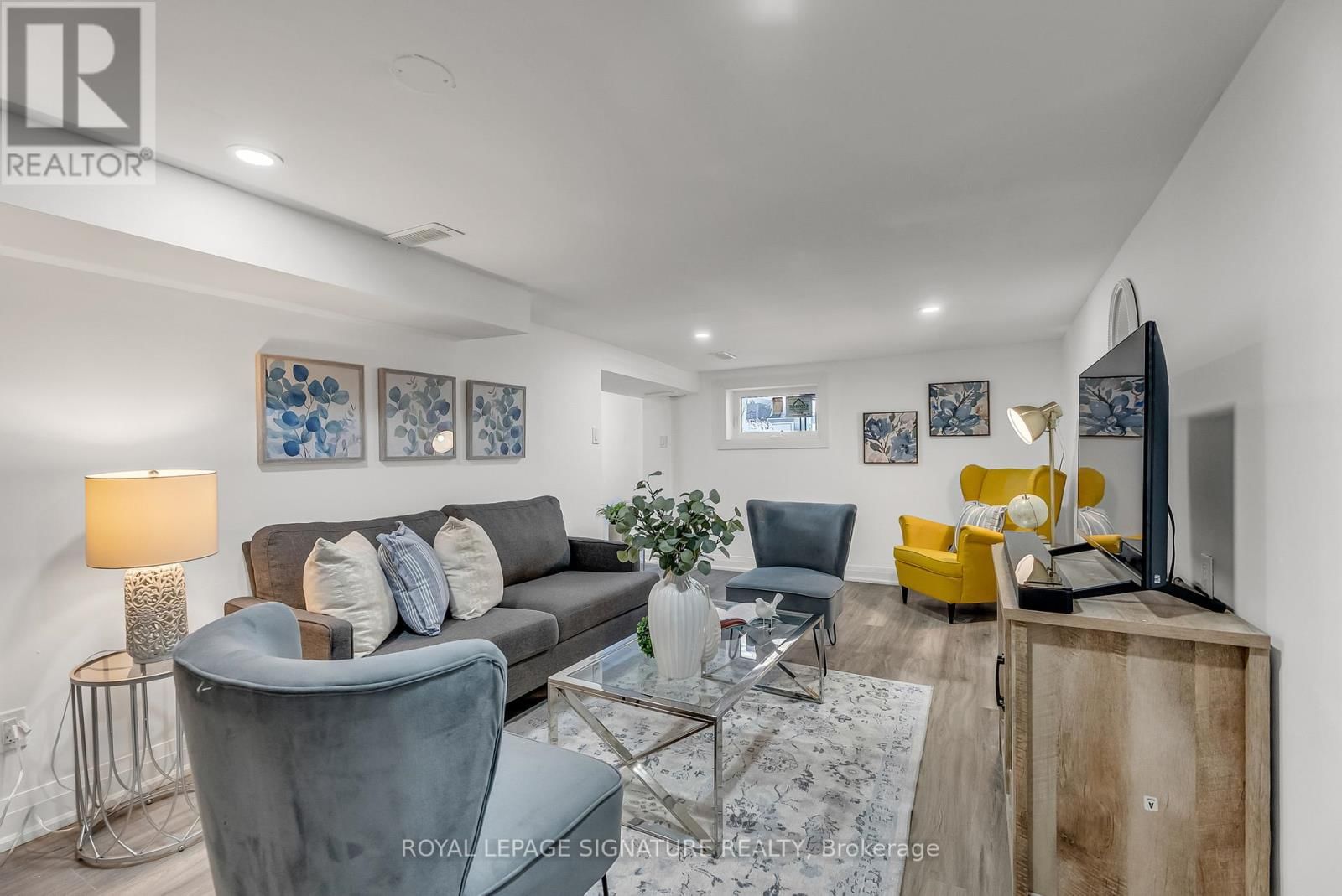 70 CLOVELLY AVENUE Image 26