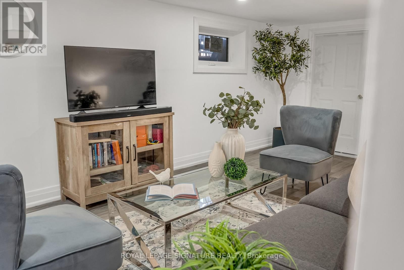 70 CLOVELLY AVENUE Image 29