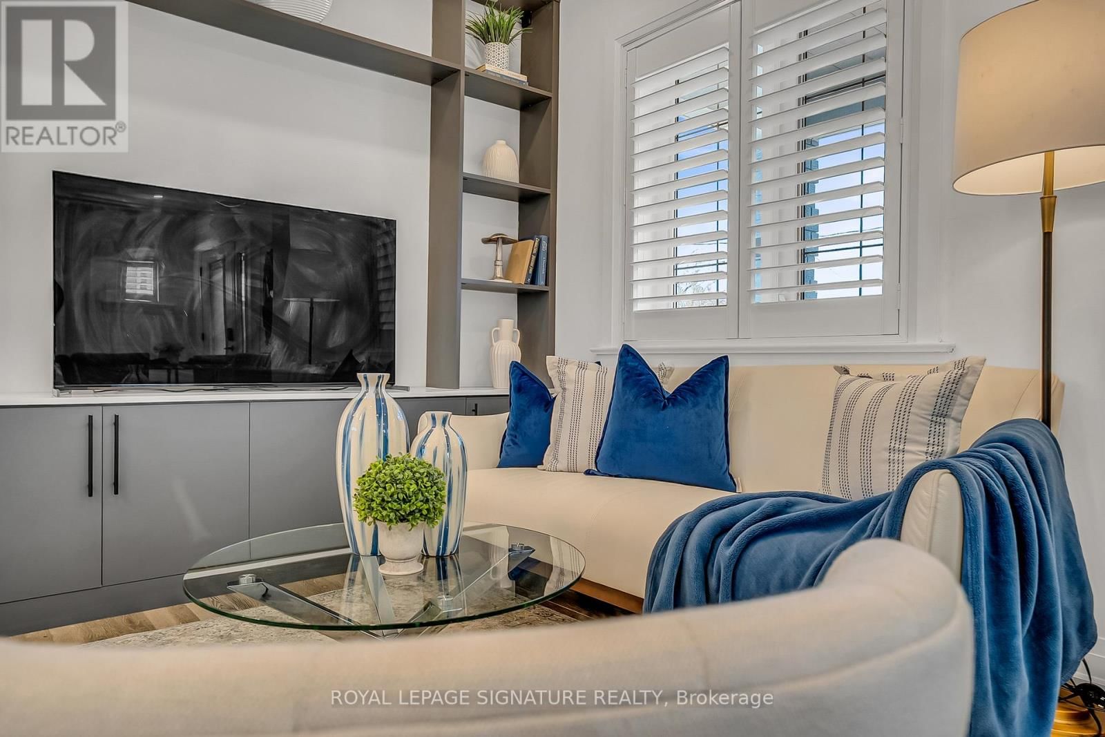 70 CLOVELLY AVENUE Image 5