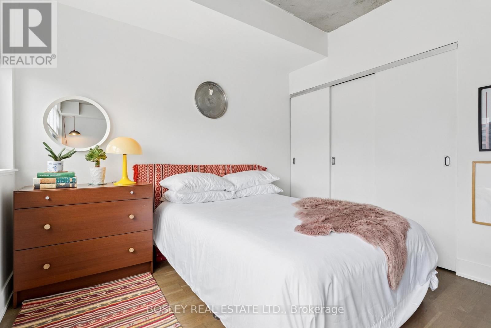 206 - 90 TRINITY STREET Image 12