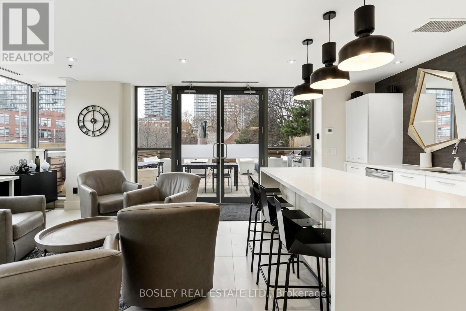 206 - 90 TRINITY STREET Image 24