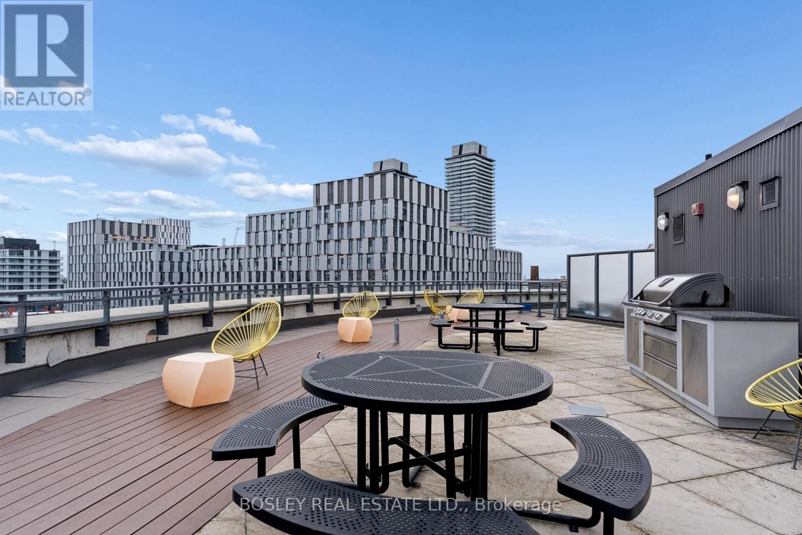 206 - 90 TRINITY STREET Image 32