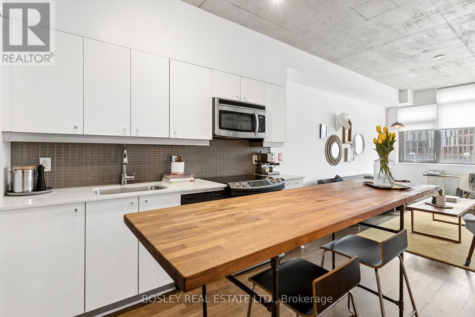 206 - 90 TRINITY STREET Image 4