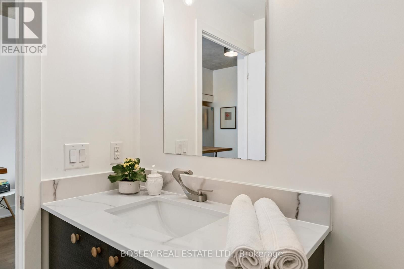 206 - 90 TRINITY STREET Image 7